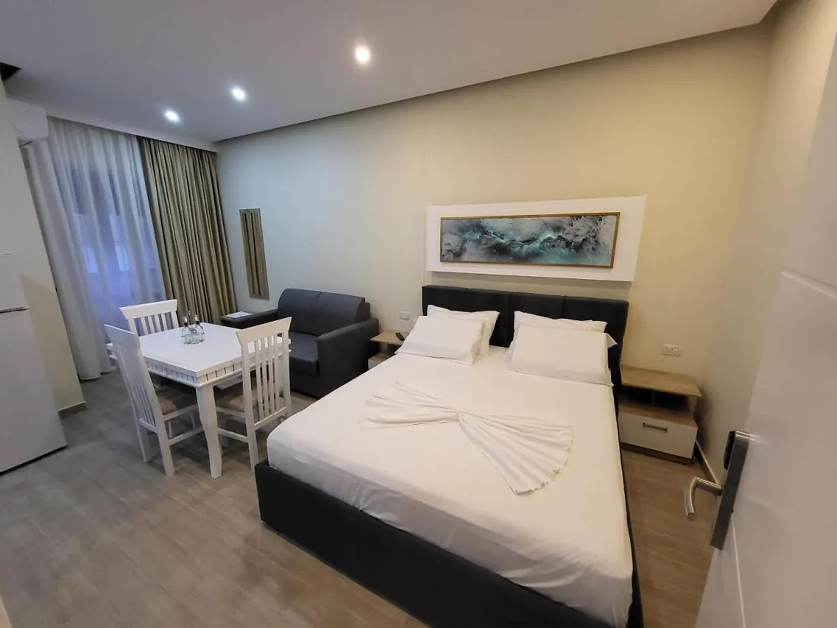 Delmar Apartments Golem