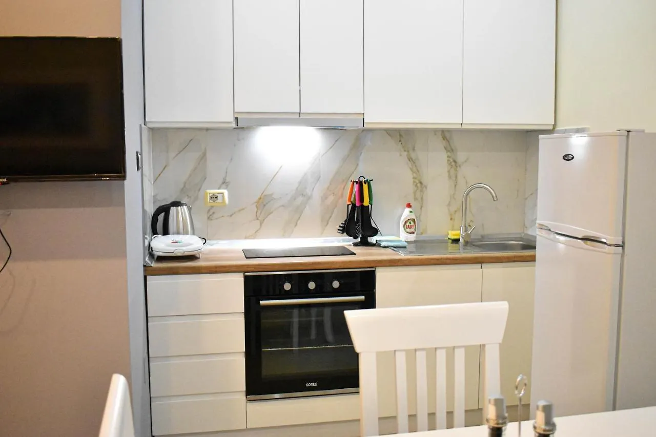 DelMar Apartments Golem
